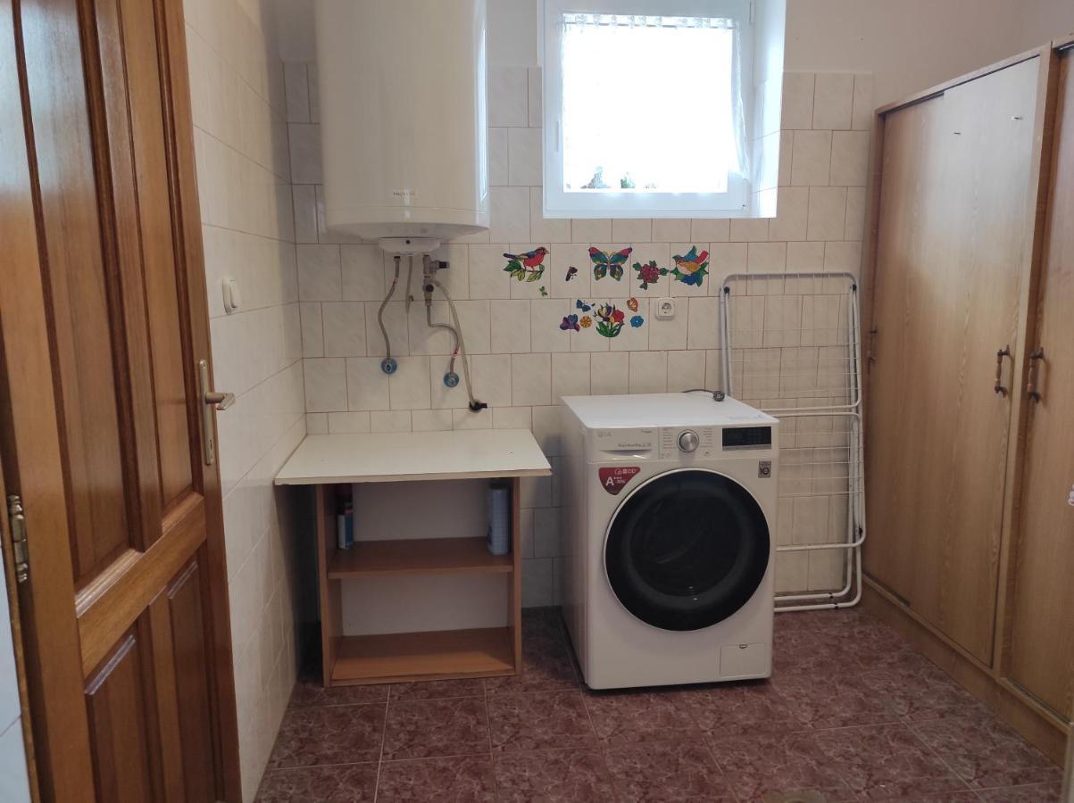 Badacsony Apartmanhaz Badacsonytomaj Buitenkant foto