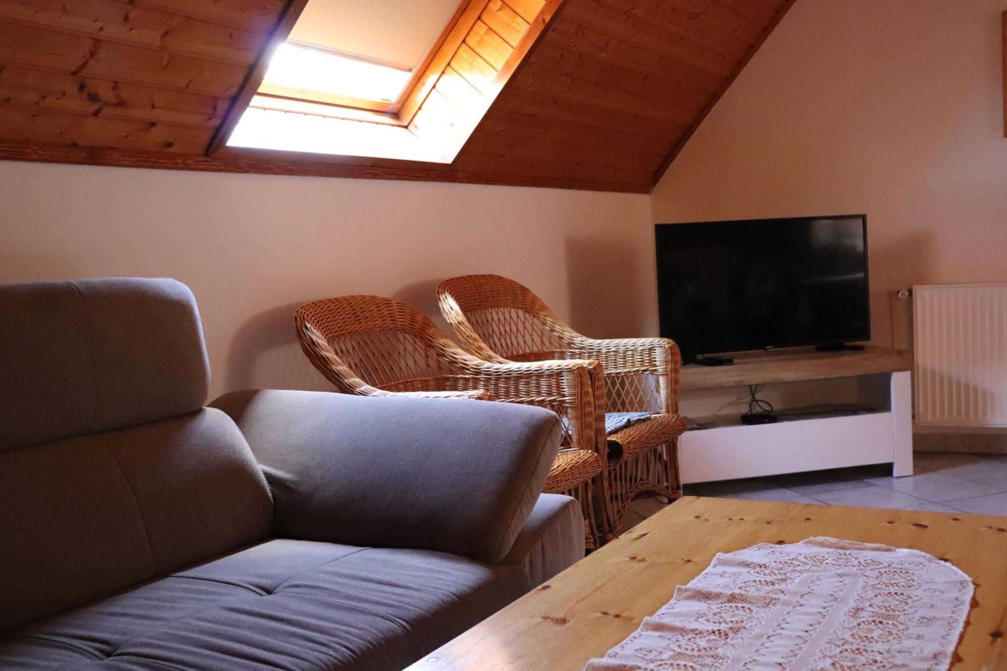 Badacsony Apartmanhaz Badacsonytomaj Buitenkant foto