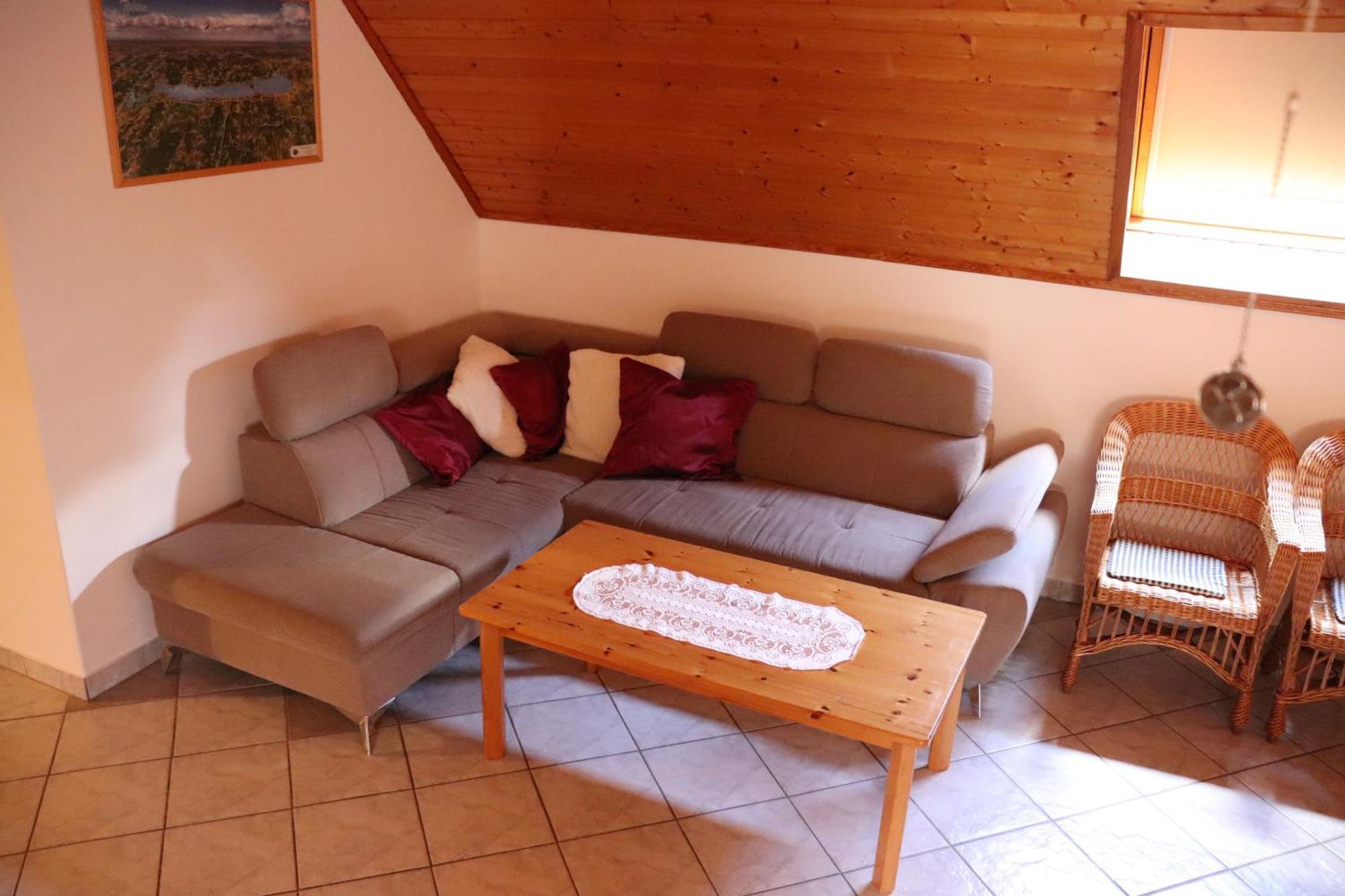 Badacsony Apartmanhaz Badacsonytomaj Buitenkant foto