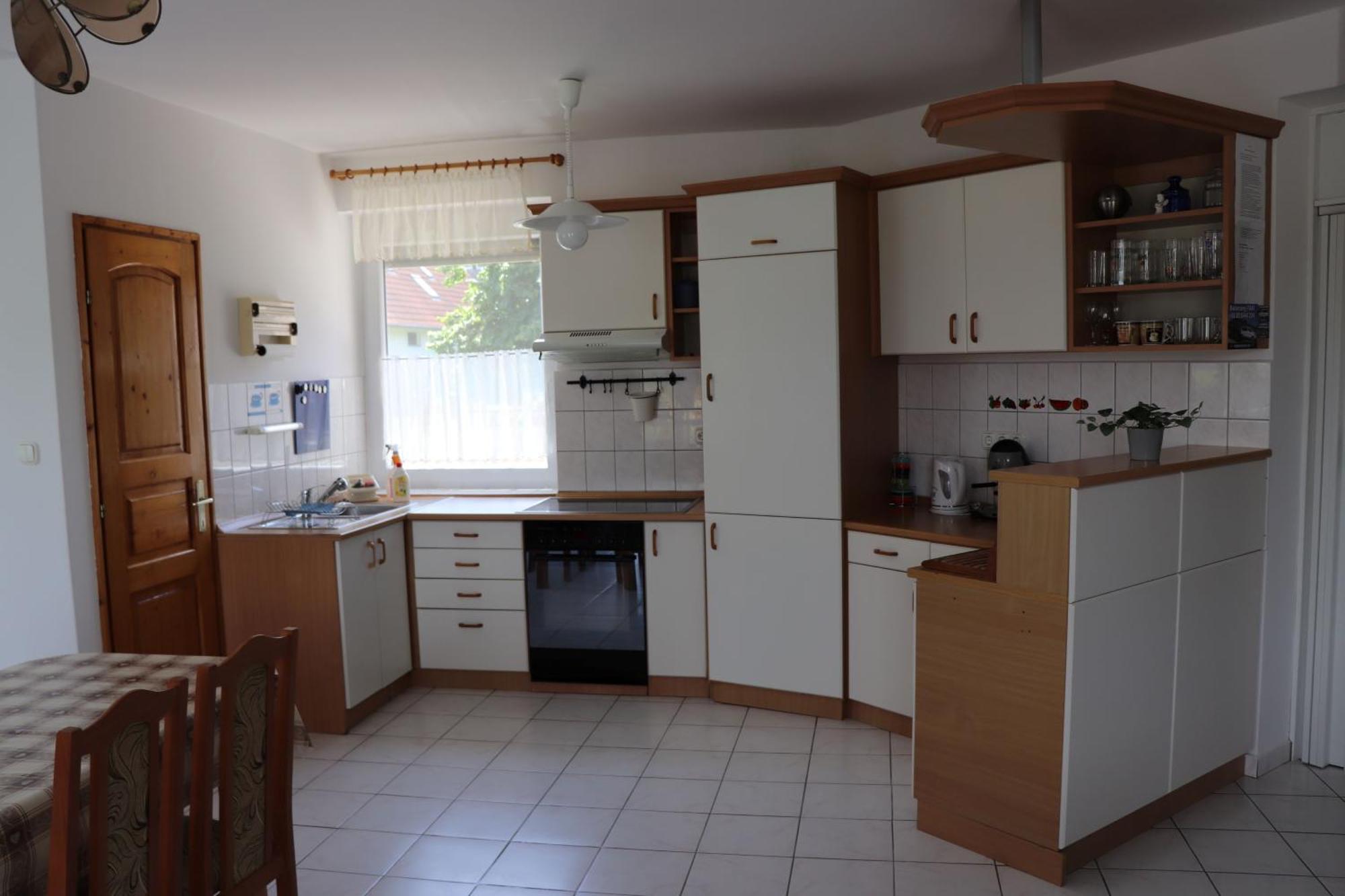 Badacsony Apartmanhaz Badacsonytomaj Buitenkant foto