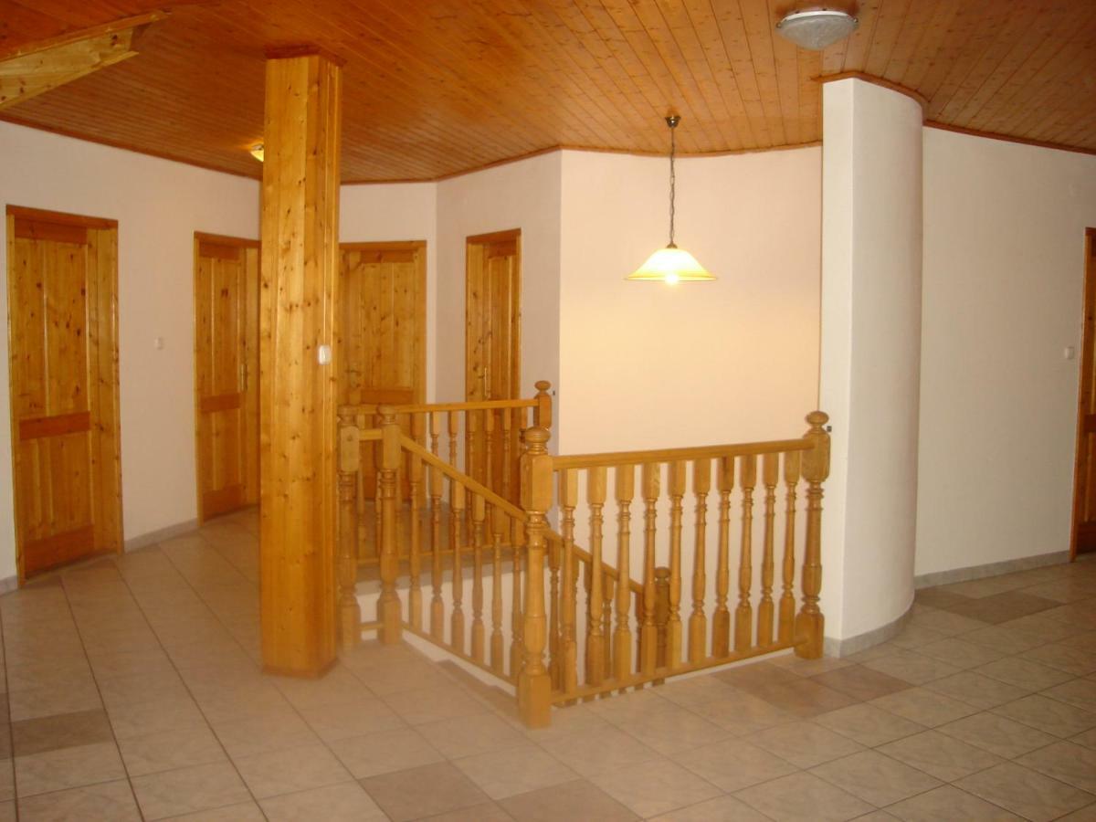 Badacsony Apartmanhaz Badacsonytomaj Buitenkant foto